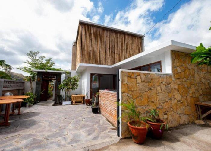 Surya Lombok Accommodation Selong Belanak Exterior photo